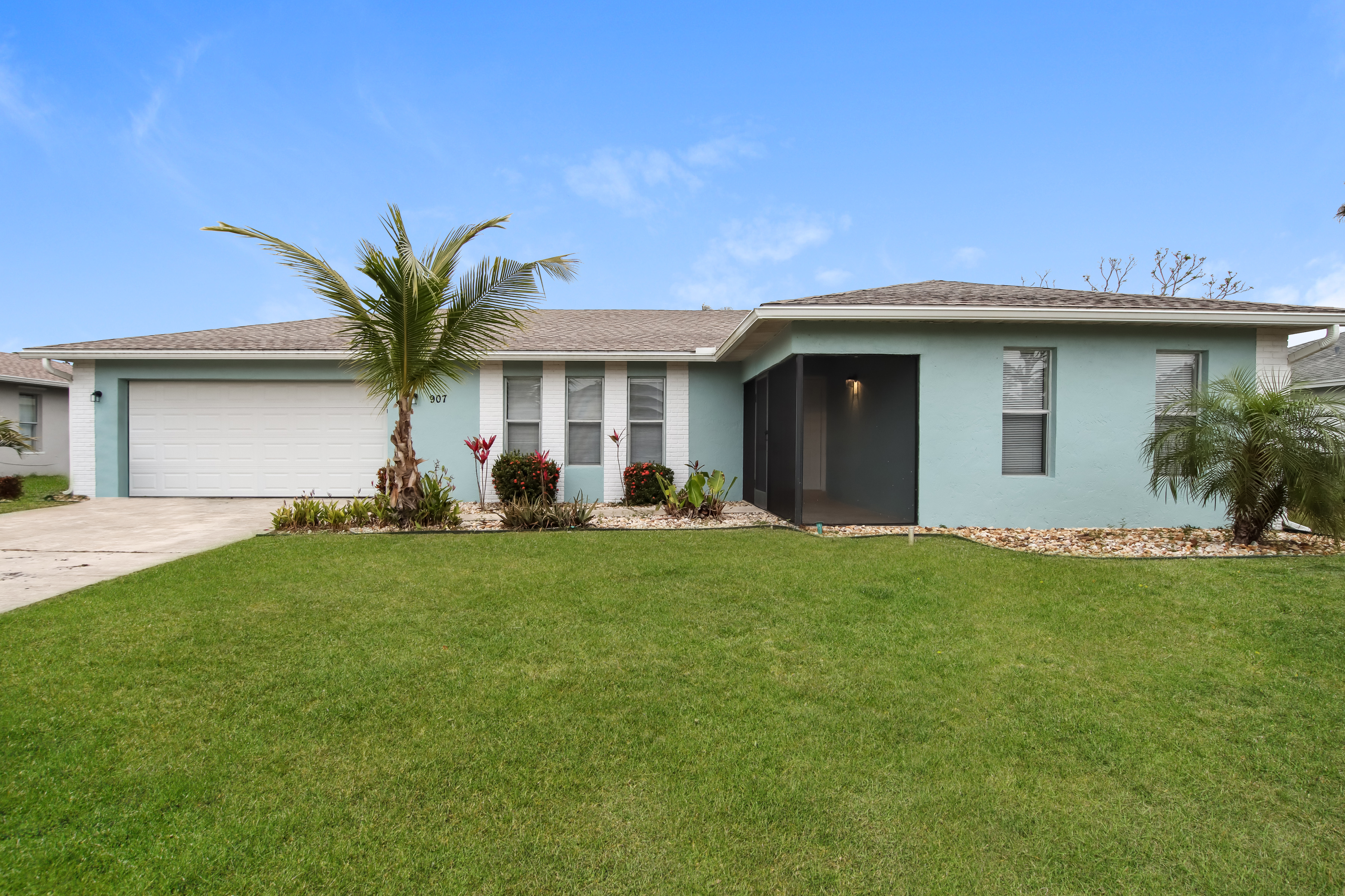 907 Algardi St SE Palm Bay, FL 32909